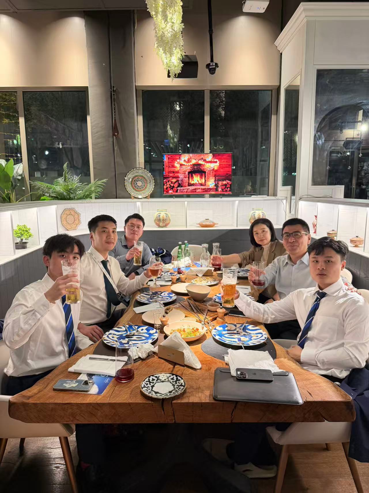 VINNER 团队 WHX Dubai 2026 Final Day 聚餐